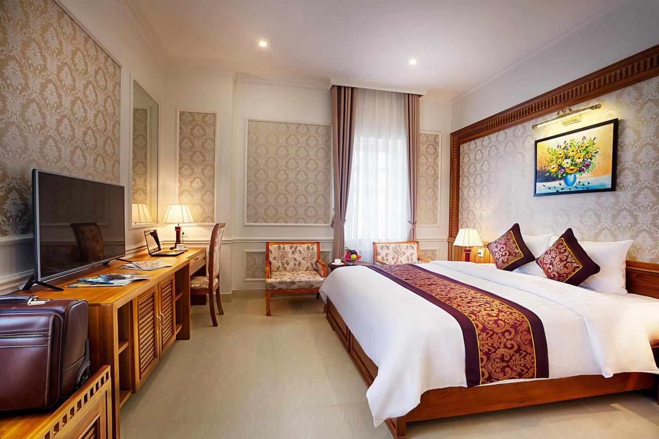 Riverside Hotel Quang Binh Донгхой Екстер'єр фото