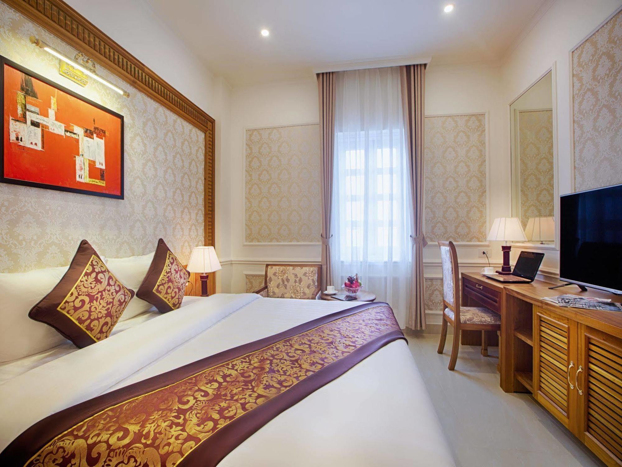 Riverside Hotel Quang Binh Донгхой Екстер'єр фото
