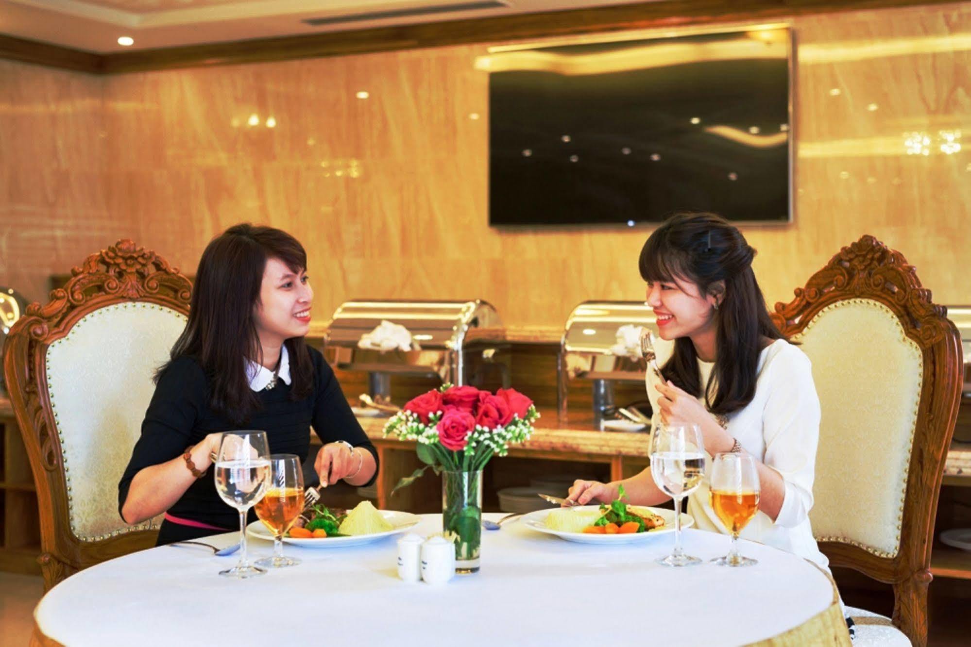Riverside Hotel Quang Binh Донгхой Екстер'єр фото